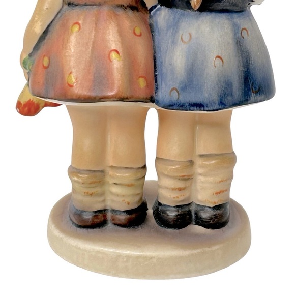 M.J.HUMMEL Happy Birthday Two Little girls Cake Flowers W. Germany Figurine - Picture 11 of 15